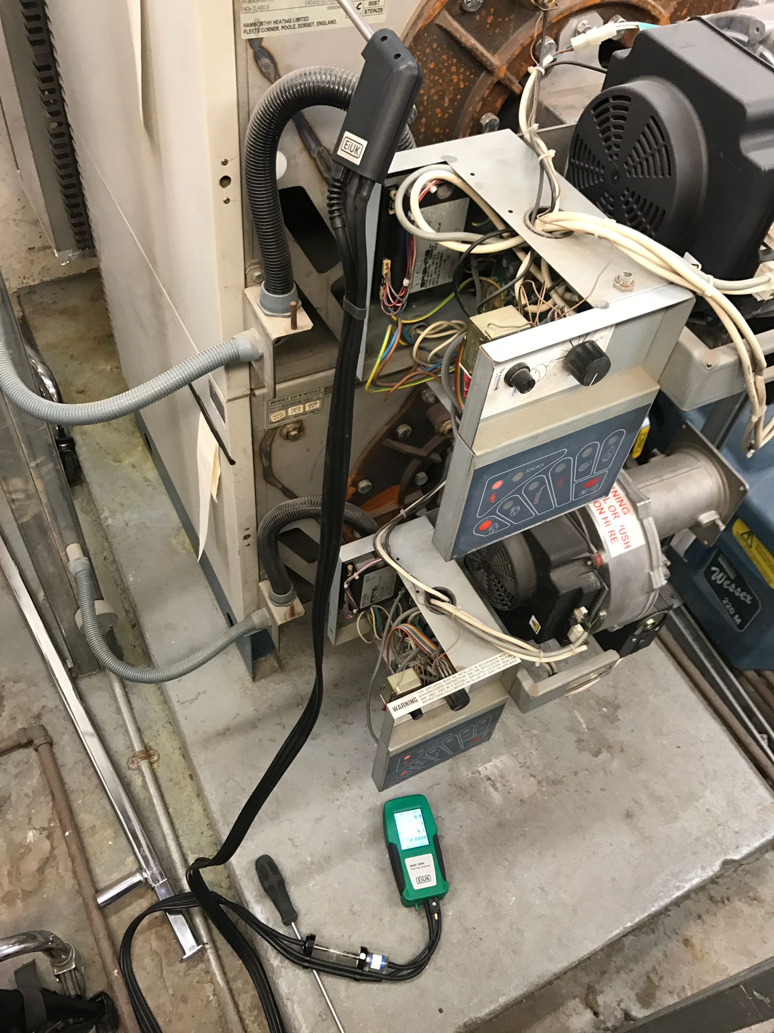 gas safe registered engineer near me Clayhall, IG5